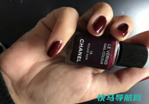 指甲油胶不用光疗机怎么干？免烤微胶指甲油需不需要用底油